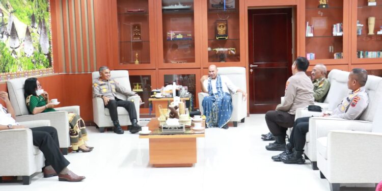 Kapolda NTT Irjen Pol Drs Setyo Budiyanto Silahturahmi Dengan Gubernur NTT