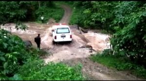 Pemuda Desa Wologgai Dua Ende Minta Pemerintah Bangun Jalan dan Jembatan