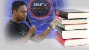 Buku Hasil Karya Dosen Matematika Diserahkan ke Rektor IKTL