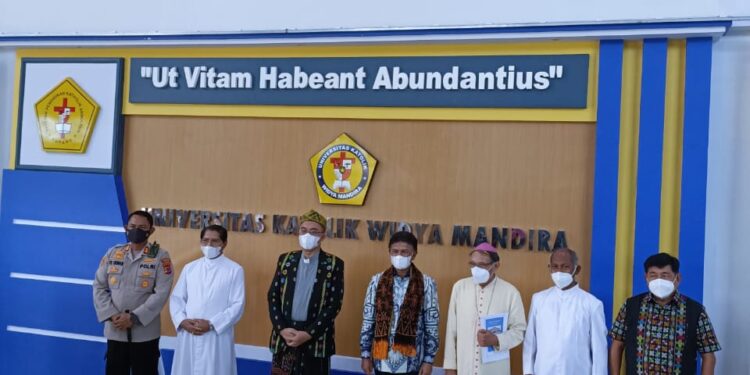 Menkominfo Johnny G Plate Resmikan Gedung Rektorat Unwira Kupang, Uskup Mgr Petrus Turang Memberkati