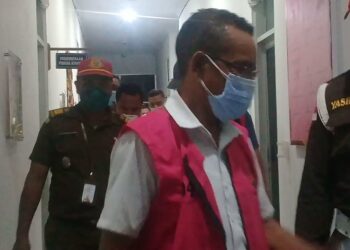 Silvester Samun Mantan Kadis Pendidikan Lembata dan Mido Dituntut 2 Tahun Penjara