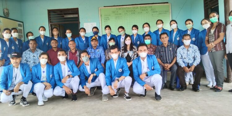 Mahasiswa STIK Stelamaris Makassar PKL  di Desa Duawutun Lembata