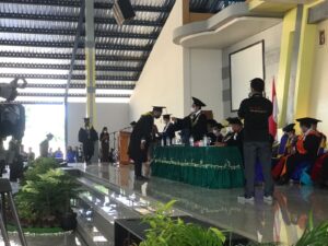 Lepas 500 Wisudawan, Rektor Unwira Gelorakan Spirit Resilience