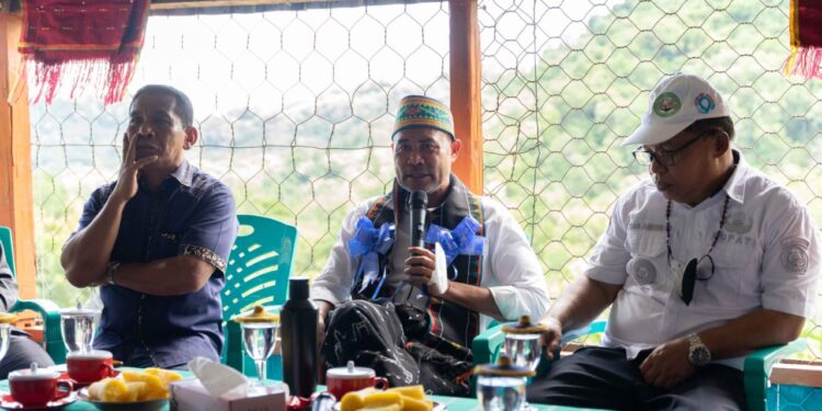 Gubernur NTT Bertemu Perajin Sopi Kobok