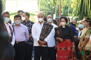 Gubernur VBL Letakan Batu Pertama Gedung Kebaktian Jemaat Mizpa Tetebudale