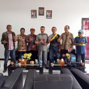 Ketua DPRD Lembata : “Pancang Patung Anton Tifaona di Simpang Lima Wangatoa”