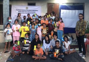 Dosen Manajemen Unwira Pelatihan Menabung Untuk Anak Sekami di Oebufu