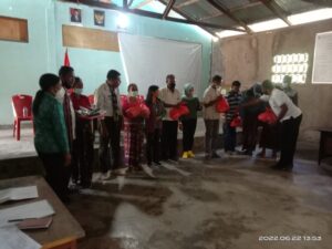 Ketua TP PKK Lembata, Ny. Yoram Koy Jawa Kunker di Desa Warawatung