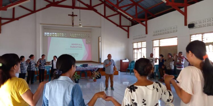 Jefrin Haryanto, Bicara Mindfull Parenting, di St. Angela Labuan Bajo