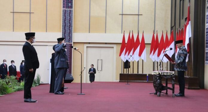 Domu Warandoy Jabat Sekda NTT Gantikan Polo Maing