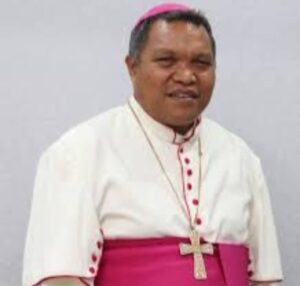Uskup Hubertus Leteng Meninggal