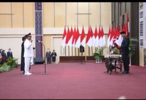 Gubernur VBL Lantik George Hadjoh Jadi Penjabat Walikota Kupang