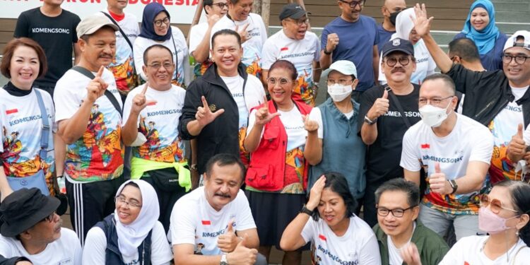 Ketua MPR RI Bamsoet, Sejumlah Menteri dan Wartawan Senior Nikmati Jalan Pagi di Kawasan Sarinah