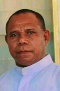 Uskup Mgr Frans Tunjuk Romo Hendrik Jadi Deken Larantuka