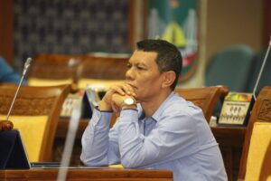 Anggota DPRD Kepri Bantu Pendidikan di Lembata (Narasi “Nurani”Uba Ingan Sigalingging)