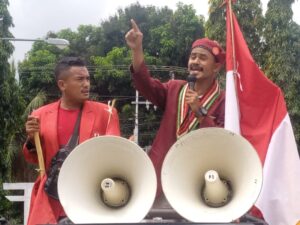 Aliansi Mahasiswa Ende Demo Tolak Kenaikan BBM