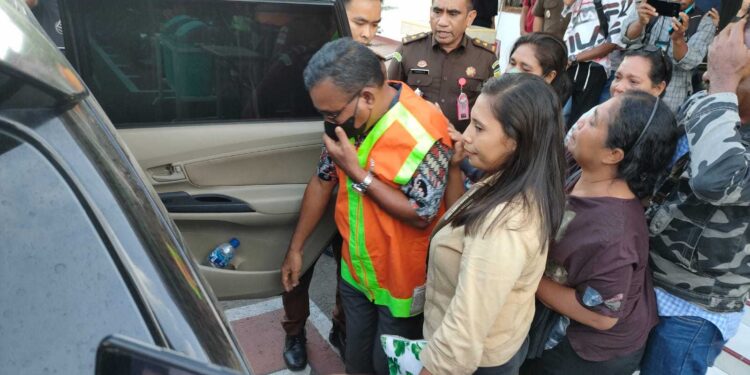 Sekda Flotim Tersangka Kasus Covid-19