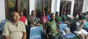 Simpatisan Imanuel Plaituka dari Alor Nikmati Kota Surabaya