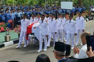 Isak Tangis ASN Warnai Pelepasan Jenazah Sekda NTT Warandoy