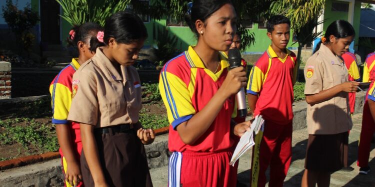 Kepala SMAN 2 Nubatukan : “OSIS Jangan Jadi Lambang Saja”