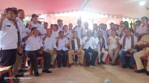 Ketua Gerindra NTT, Esthon Funay Lantik PAC 9 Kecamatan di Lembata