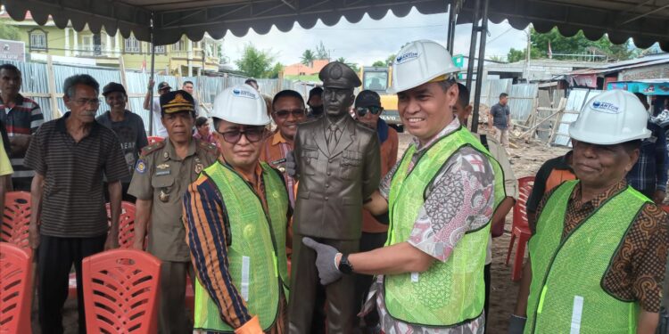 Bupati Lembata Letakan Batu Pertama Pembangunan Patung Anton Enga Tifaona