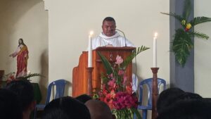 Romo Eman : “Moto Tahbisan RM. Reynaldi Sakeng, Sabda Kekuatan Imamat”