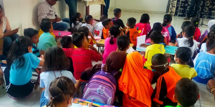 Gebyar Aman Caturlistung Waingapu “Orang Tua Hebat, Bawa Anak Datang di sini”