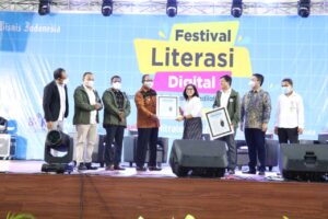 Wagub NTT Ajak Mahasiswa Tingkatkan Kompetensi Literasi