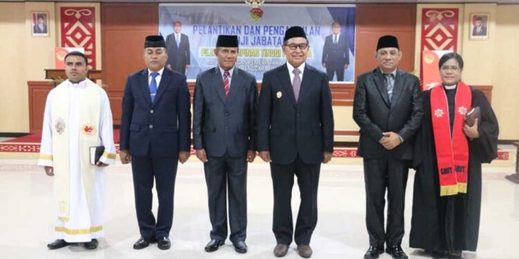 Wagub NTT Lantik Tiga Kepala Dinas
