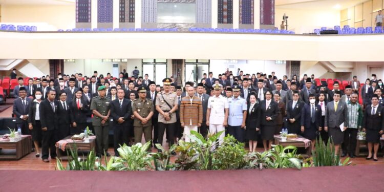 Pemprov NTT Anugerahi 250 PNS Penghargaan Satya Lencana Karya Satya