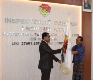 Sekda NTT Kukuhkan Tarsisius Apelabi Jadi Ketua Forator NTT