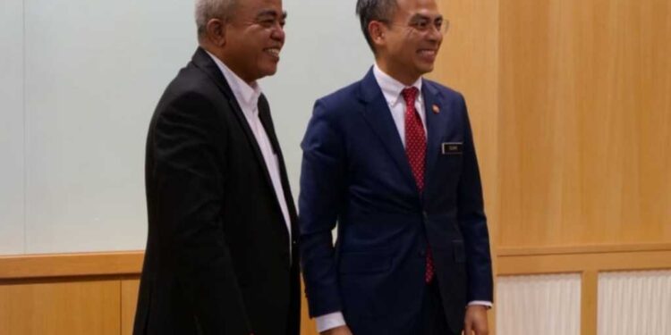 Hari Pers Nasional di Medan,Undang Menteri Komunikasi Malaysia Fahmi Fadzil