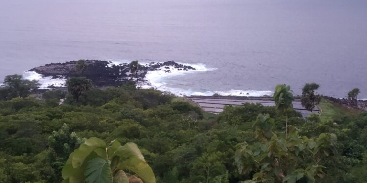 Menerobos Jalur Pantasan hingga Pantura Lembata