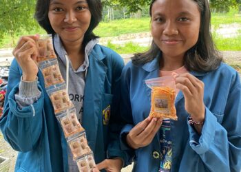 Mahasiswa KKN UNWIRA Produksi Aneka Keripik di SoE