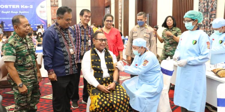 Kantor Perwakilan BI NTT Gelar Vaksinasi Booster Ke-2, Wagub JNS Apresiasi