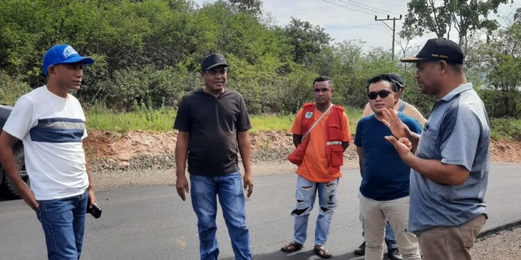 Komisi II DPRD Lembata Pantau Jalan Simpang Waiara-Watodiri