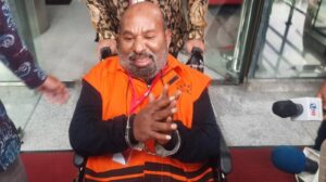 Lukas Enembe Makan Ubi Busuk, KPK Bantah