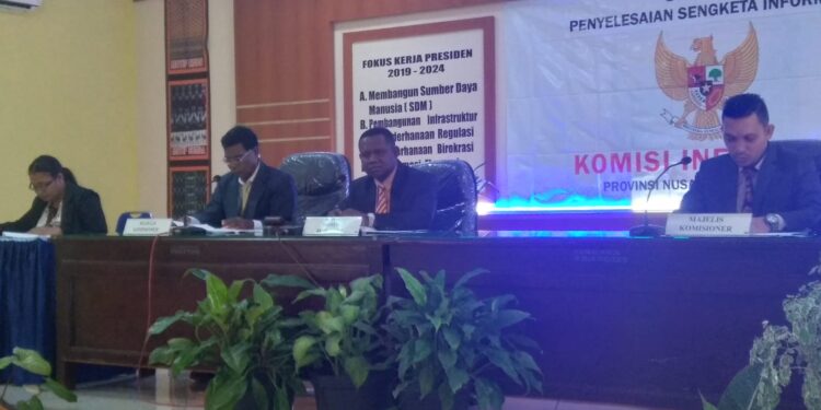 Majelis Komisioner Vonis Sengketa Informasi Publik di Aula Diskominfo Kupang