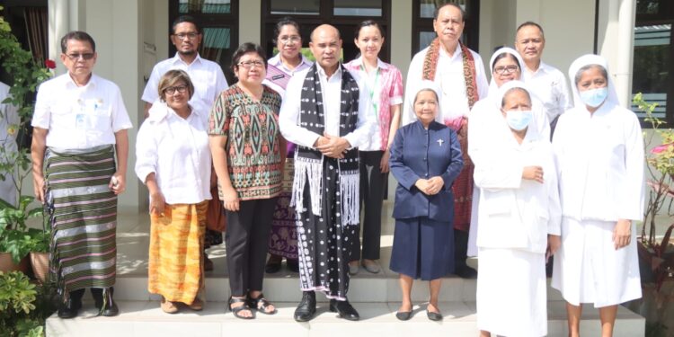 Gubernur VBL Kunjungi RS St. Carolus Borromeus Kupang