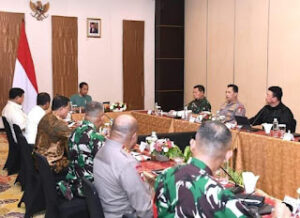 Presiden Jokowi Minta TNI Polri Kawal Pembangunan Sejahterakan Masyarakat Papua