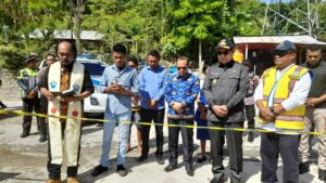 Wagub NTT Resmikan Jalur Alternatif di Lokasi Tanah Longsor Takari