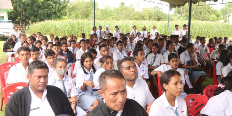 Gubernur VBL Minta Siswa Harus Punya Kecerdasan dan Ketangguhan