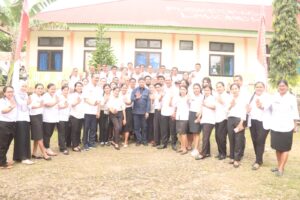 Gubernur VBL Tinjau Puskesmas Lawonda, Kunjungi SMA N 1 Umbu Ratu Nggay Barat