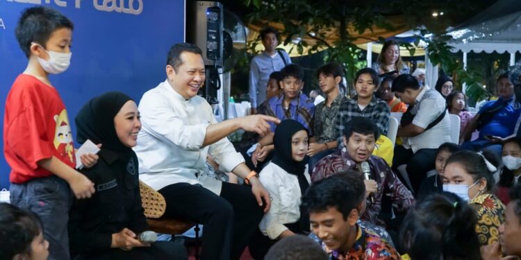 Ketua MPR Bamsoet dan IMI Berikan Santunan Anak Yatim Lintas Agama