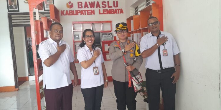 Kapolres Lembata Vivick Kunjungi Bawaslu Lembata