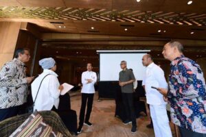Presiden Jokowi-Gubernur NTT Tinjau Persiapan KTT ASEAN di Labuan Bajo