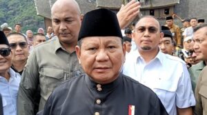 Ribuan Pendukung Antusias Sambut Prabowo di Sumbar