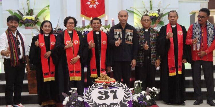 Gubernur VBL Resmikan Gedung Gereja Yarden Labat