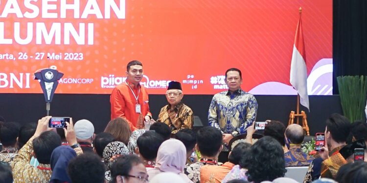 Ketua MPR Bamsoet dan Wakil Presiden RI Maruf Amin Buka Alumni Connect Perhimpunan Pelajar Indonesia Dunia